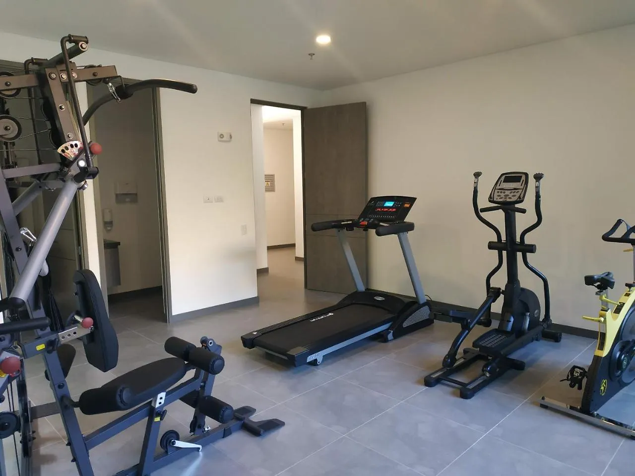 *** Hotel Class Suites By Colclick Envigado Colombia