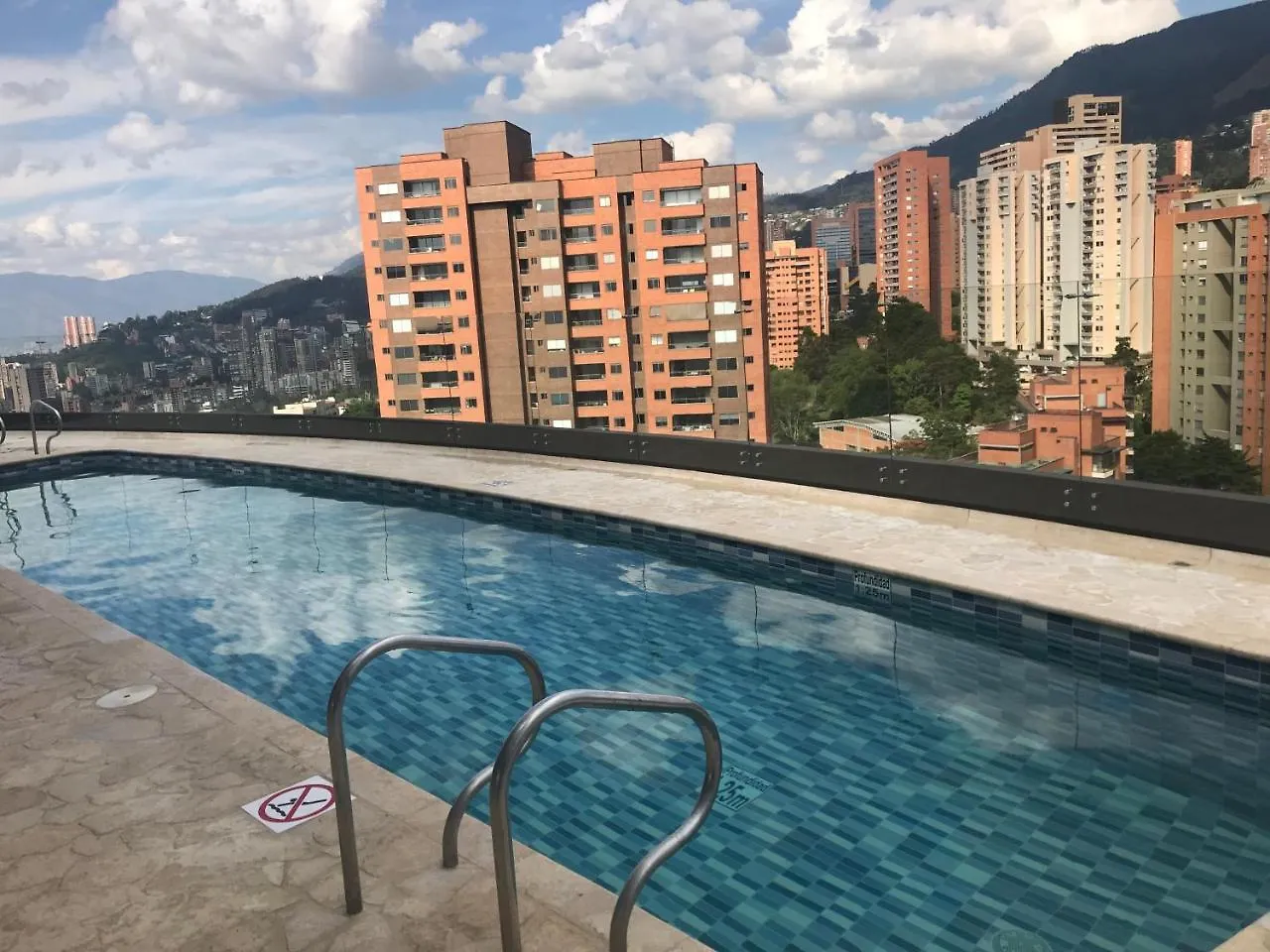Class Suites By Colclick Envigado